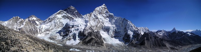 mount-everest-276995_640